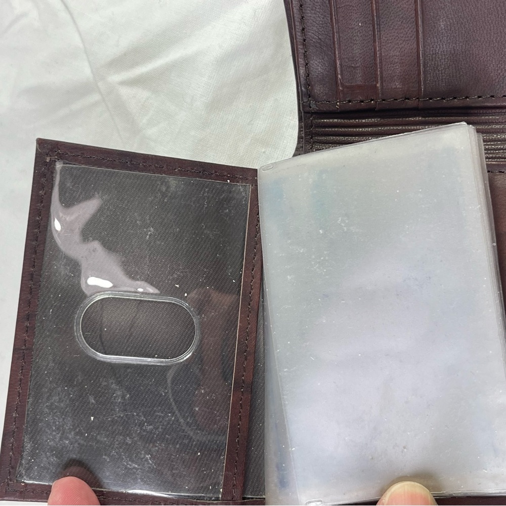 Buxton Brown Leather Bifold Wallet - Picture 7 of 7